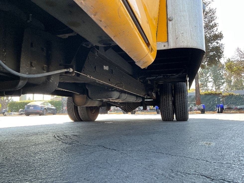 Light Duty Box Truck-Light and Medium Duty Trucks-GMC-2021-Savana G33903-West Sacramento-CA-50,908\n\t\tmiles-$ 32,000 - Image 5