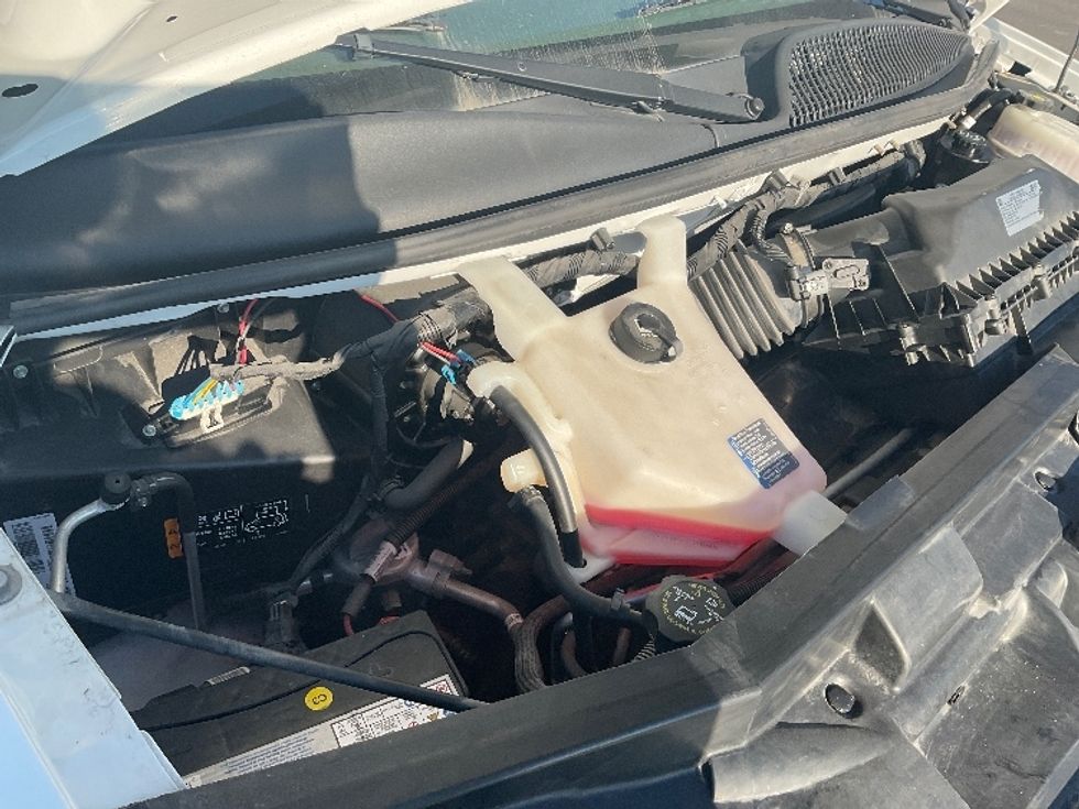 Light Duty Box Truck-Light and Medium Duty Trucks-GMC-2021-Savana G33903-West Sacramento-CA-60,523\n\t\tmiles-$ 35,500 - Image 23