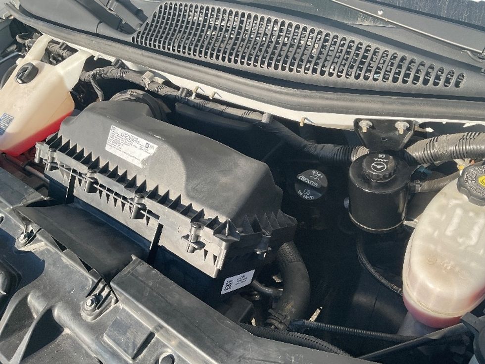 Light Duty Box Truck-Light and Medium Duty Trucks-GMC-2021-Savana G33903-West Sacramento-CA-60,523\n\t\tmiles-$ 35,500 - Image 24