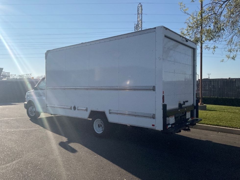 Light Duty Box Truck-Light and Medium Duty Trucks-GMC-2021-Savana G33903-West Sacramento-CA-60,523\n\t\tmiles-$ 35,500 - Image 6