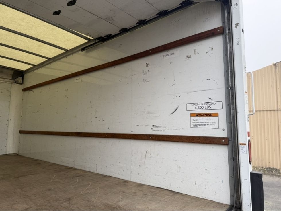 Light Duty Box Truck-Light and Medium Duty Trucks-GMC-2021-Savana G33903-West Sacramento-CA-69,554\n\t\tmiles-$ 34,500 - Image 11