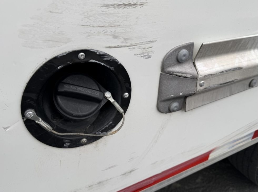 Light Duty Box Truck-Light and Medium Duty Trucks-GMC-2021-Savana G33903-West Sacramento-CA-69,554\n\t\tmiles-$ 34,500 - Image 25