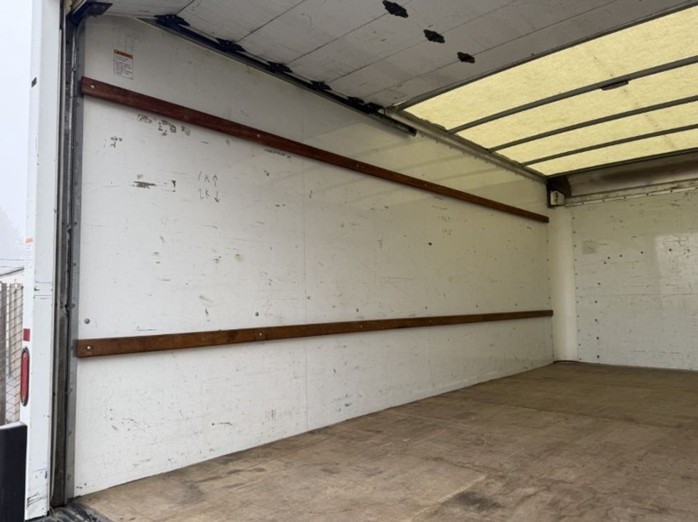 Light Duty Box Truck-Light and Medium Duty Trucks-GMC-2021-Savana G33903-West Sacramento-CA-69,554\n\t\tmiles-$ 34,500 - Image 7