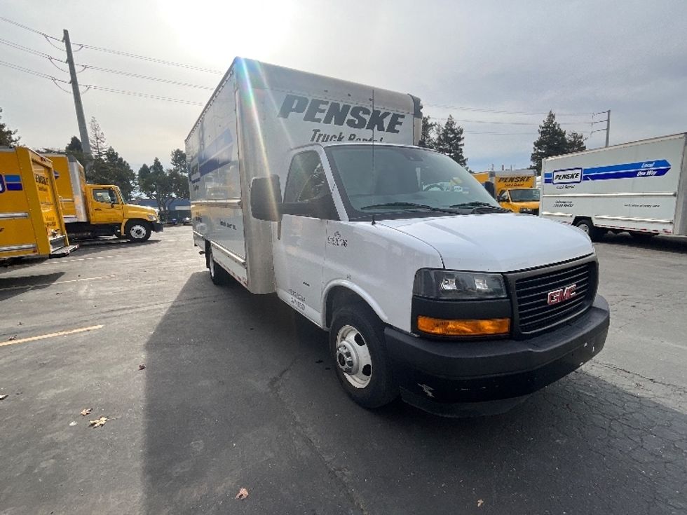 Light Duty Box Truck-Light and Medium Duty Trucks-GMC-2021-Savana G33903-West Sacramento-CA-75,469\n\t\tmiles-$ 33,750 - Image 1