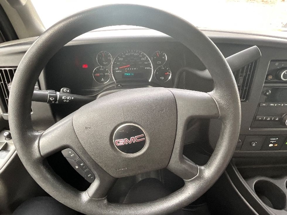 Light Duty Box Truck-Light and Medium Duty Trucks-GMC-2021-Savana G33903-West Sacramento-CA-75,469\n\t\tmiles-$ 33,750 - Image 17