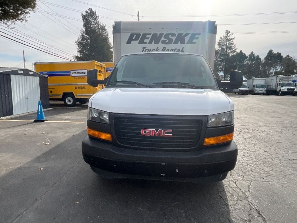 Light Duty Box Truck-Light and Medium Duty Trucks-GMC-2021-Savana G33903-West Sacramento-CA-75,469\n\t\tmiles-$ 33,750 - Image 2