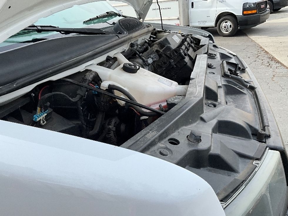 Light Duty Box Truck-Light and Medium Duty Trucks-GMC-2021-Savana G33903-West Sacramento-CA-75,469\n\t\tmiles-$ 33,750 - Image 23