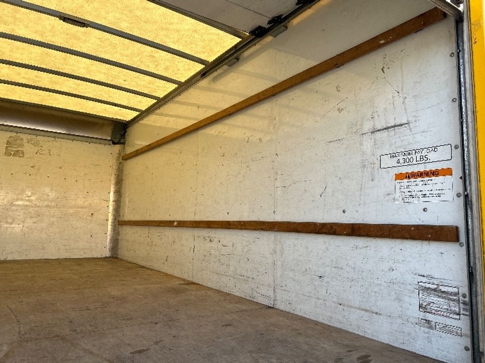 Light Duty Box Truck-Light and Medium Duty Trucks-GMC-2021-Savana G33903-West Sacramento-CA-76,448\n\t\tmiles-$ 30,500 - Image 12