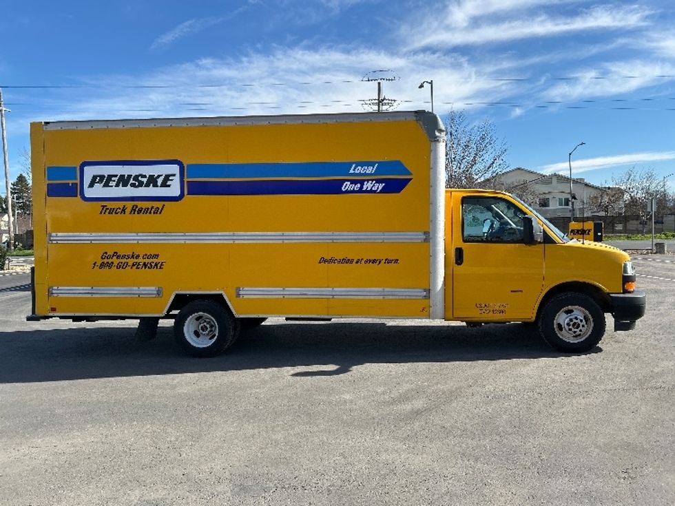 Light Duty Box Truck-Light and Medium Duty Trucks-GMC-2021-Savana G33903-West Sacramento-CA-76,448\n\t\tmiles-$ 30,500 - Image 15