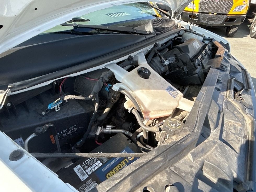 Light Duty Box Truck-Light and Medium Duty Trucks-GMC-2021-Savana G33903-West Sacramento-CA-81,320\n\t\tmiles-$ 33,000 - Image 23