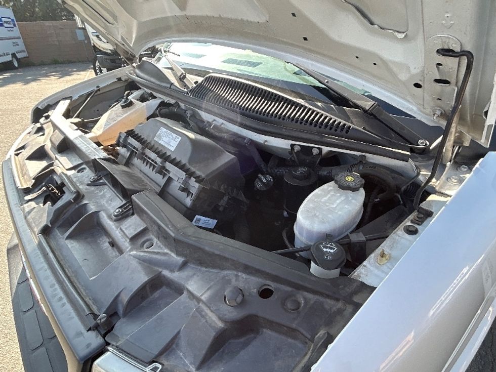 Light Duty Box Truck-Light and Medium Duty Trucks-GMC-2021-Savana G33903-West Sacramento-CA-81,320\n\t\tmiles-$ 33,000 - Image 24