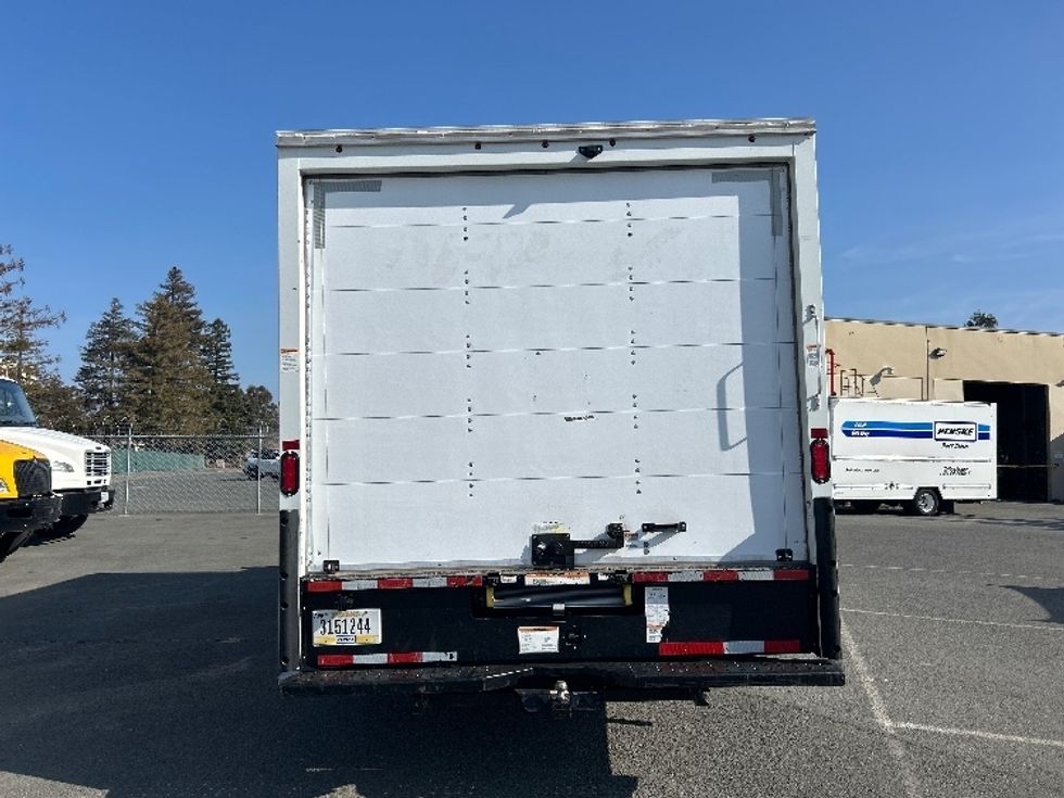 Light Duty Box Truck-Light and Medium Duty Trucks-GMC-2021-Savana G33903-West Sacramento-CA-81,320\n\t\tmiles-$ 33,000 - Image 7
