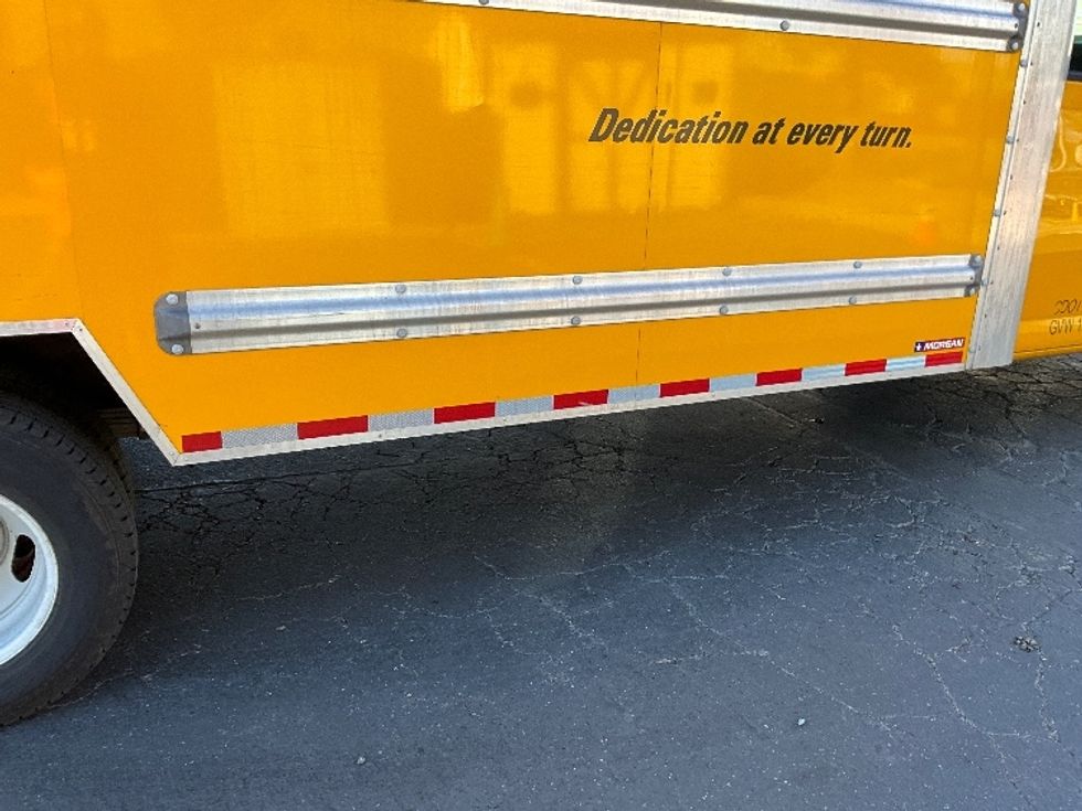 Light Duty Box Truck-Light and Medium Duty Trucks-GMC-2021-Savana G33903-West Sacramento-CA-81,392\n\t\tmiles-$ 29,750 - Image 14