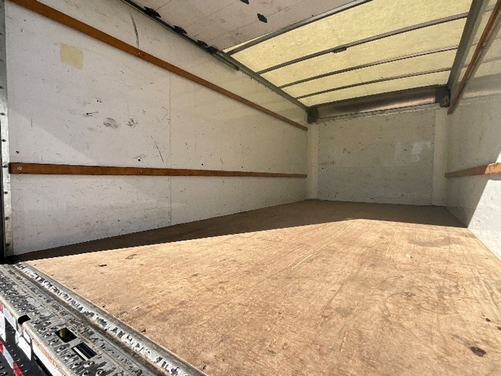 Light Duty Box Truck-Light and Medium Duty Trucks-GMC-2021-Savana G33903-West Sacramento-CA-81,392\n\t\tmiles-$ 29,750 - Image 11