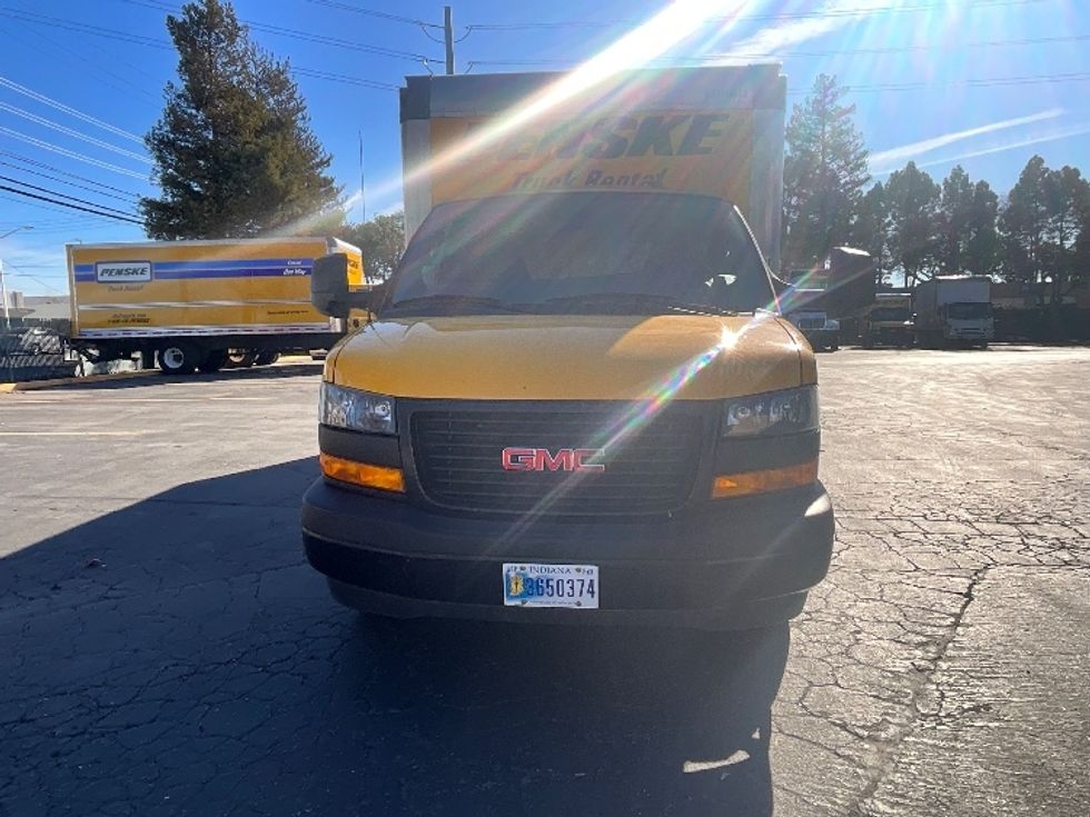 Light Duty Box Truck-Light and Medium Duty Trucks-GMC-2021-Savana G33903-West Sacramento-CA-81,392\n\t\tmiles-$ 29,750 - Image 2