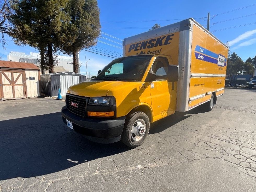 Light Duty Box Truck-Light and Medium Duty Trucks-GMC-2021-Savana G33903-West Sacramento-CA-81,392\n\t\tmiles-$ 29,750 - Image 3