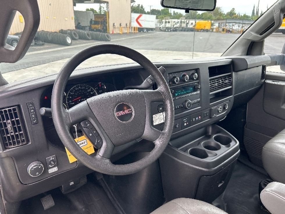 Light Duty Box Truck-Light and Medium Duty Trucks-GMC-2021-Savana G33903-West Sacramento-CA-84,086\n\t\tmiles-$ 29,250 - Image 16