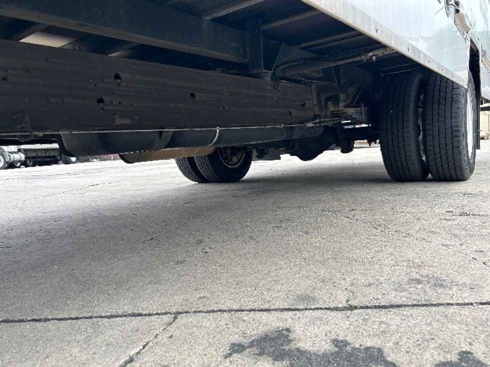 Light Duty Box Truck-Light and Medium Duty Trucks-GMC-2021-Savana G33903-West Sacramento-CA-84,086\n\t\tmiles-$ 29,250 - Image 5