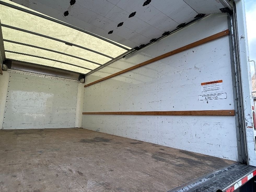 Light Duty Box Truck-Light and Medium Duty Trucks-GMC-2021-Savana G33903-West Sacramento-CA-85,947\n\t\tmiles-$ 32,750 - Image 10