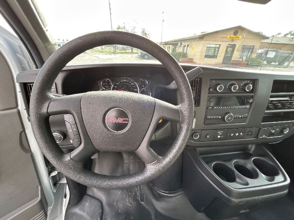 Light Duty Box Truck-Light and Medium Duty Trucks-GMC-2021-Savana G33903-West Sacramento-CA-85,947\n\t\tmiles-$ 32,750 - Image 15