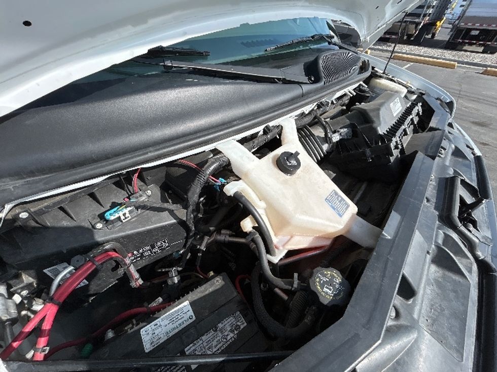 Light Duty Box Truck-Light and Medium Duty Trucks-GMC-2021-Savana G33903-West Sacramento-CA-86,192\n\t\tmiles-$ 33,000 - Image 18