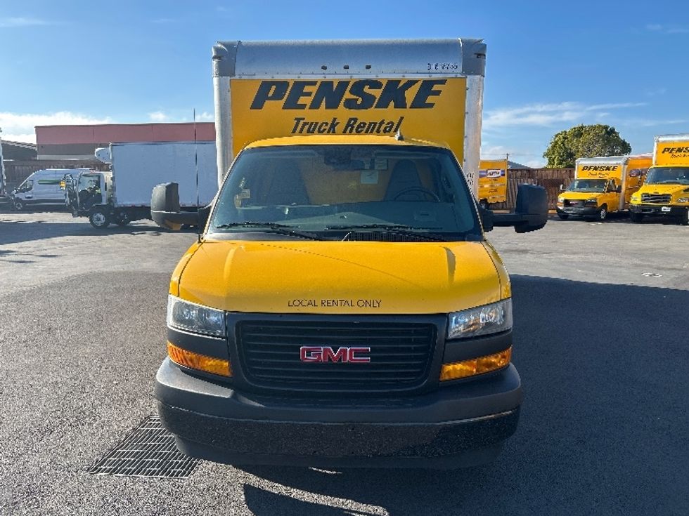 Light Duty Box Truck-Light and Medium Duty Trucks-GMC-2021-Savana G33903-West Sacramento-CA-86,675\n\t\tmiles-$ 29,250 - Image 2