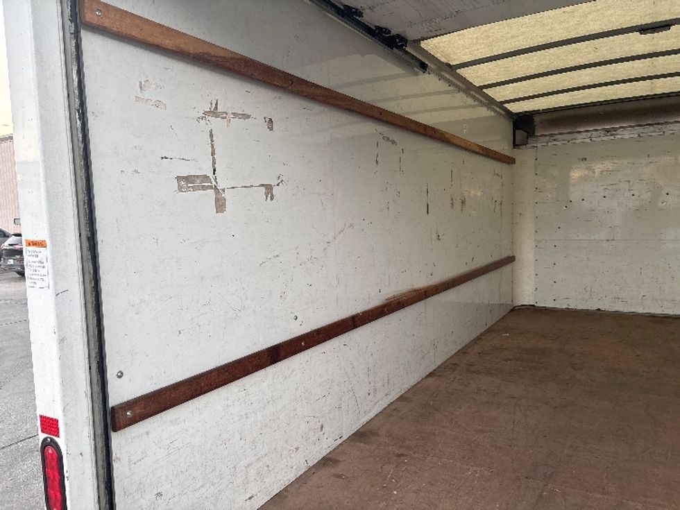 Light Duty Box Truck-Light and Medium Duty Trucks-GMC-2021-Savana G33903-West Sacramento-CA-90,582\n\t\tmiles-$ 32,250 - Image 11