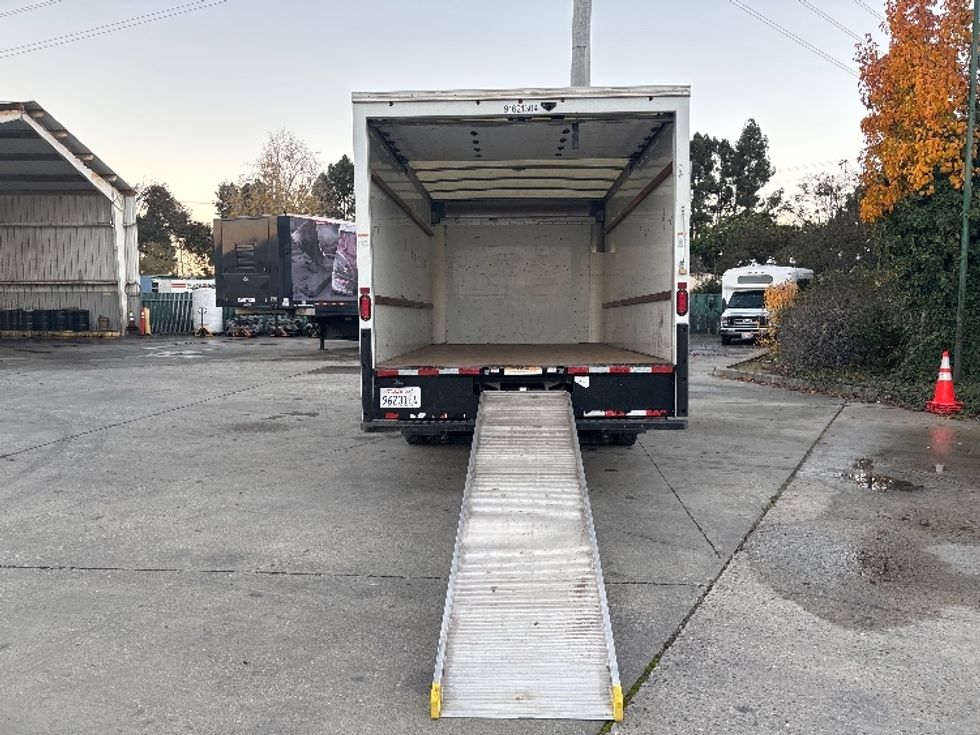 Light Duty Box Truck-Light and Medium Duty Trucks-GMC-2021-Savana G33903-West Sacramento-CA-90,582\n\t\tmiles-$ 32,250 - Image 9