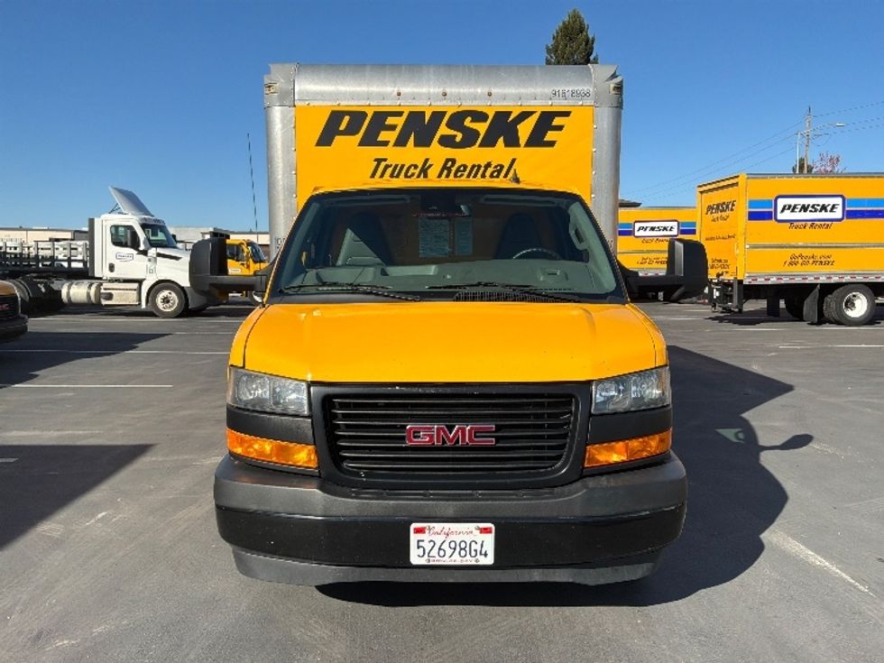 Light Duty Box Truck-Light and Medium Duty Trucks-GMC-2021-Savana G33903-West Sacramento-CA-91,425\n\t\tmiles-$ 27,000 - Image 2