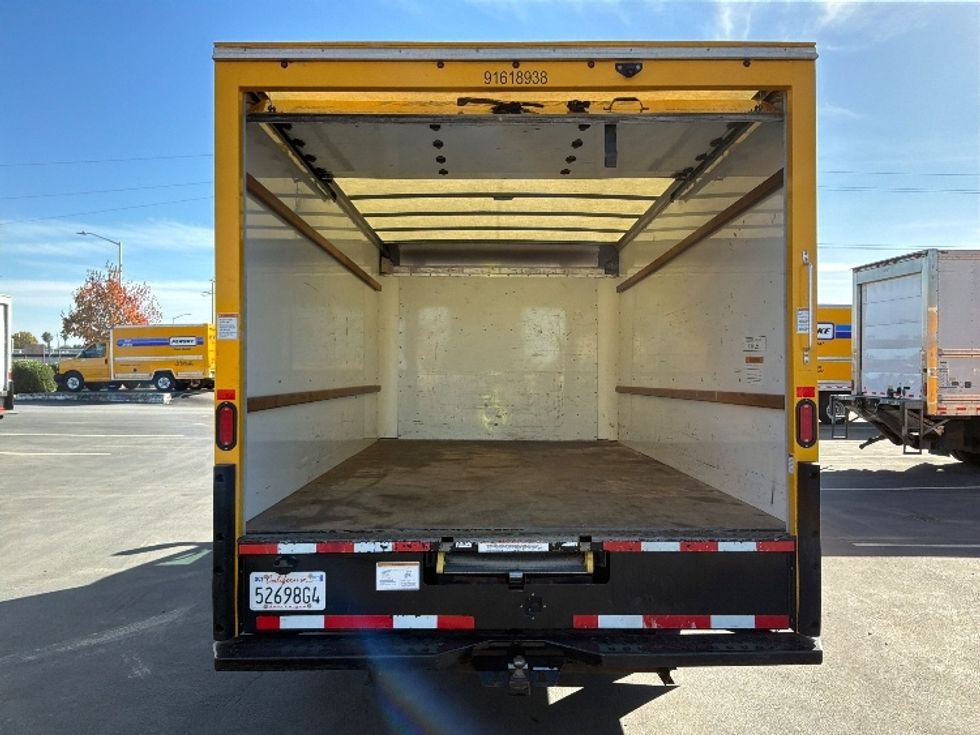 Light Duty Box Truck-Light and Medium Duty Trucks-GMC-2021-Savana G33903-West Sacramento-CA-91,425\n\t\tmiles-$ 27,000 - Image 8