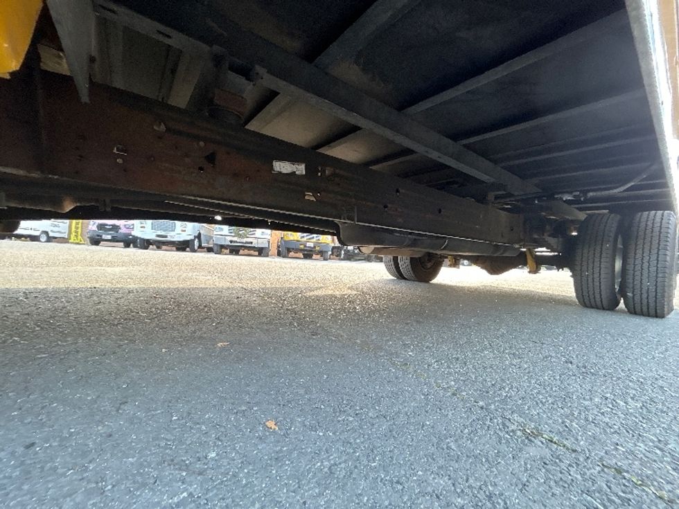 Light Duty Box Truck-Light and Medium Duty Trucks-GMC-2021-Savana G33903-West Sacramento-CA-91,523\n\t\tmiles-$ 28,500 - Image 5