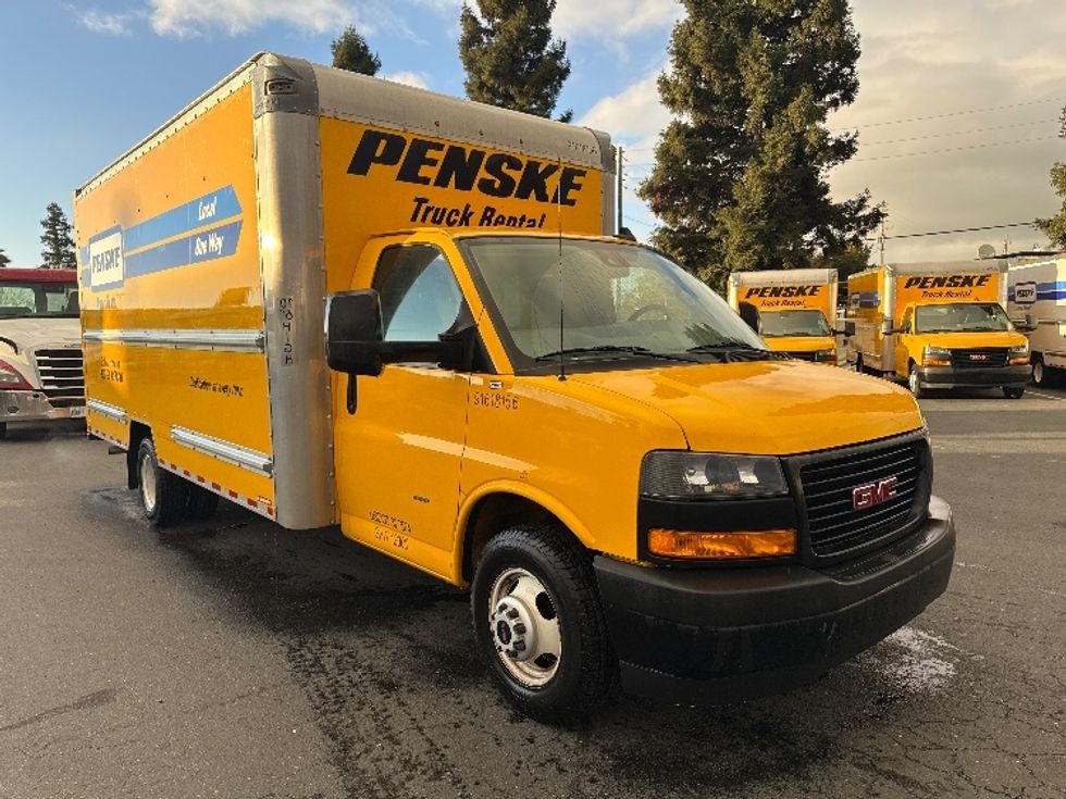 Light Duty Box Truck-Light and Medium Duty Trucks-GMC-2021-Savana G33903-West Sacramento-CA-92,860\n\t\tmiles-$ 28,500 - Image 1