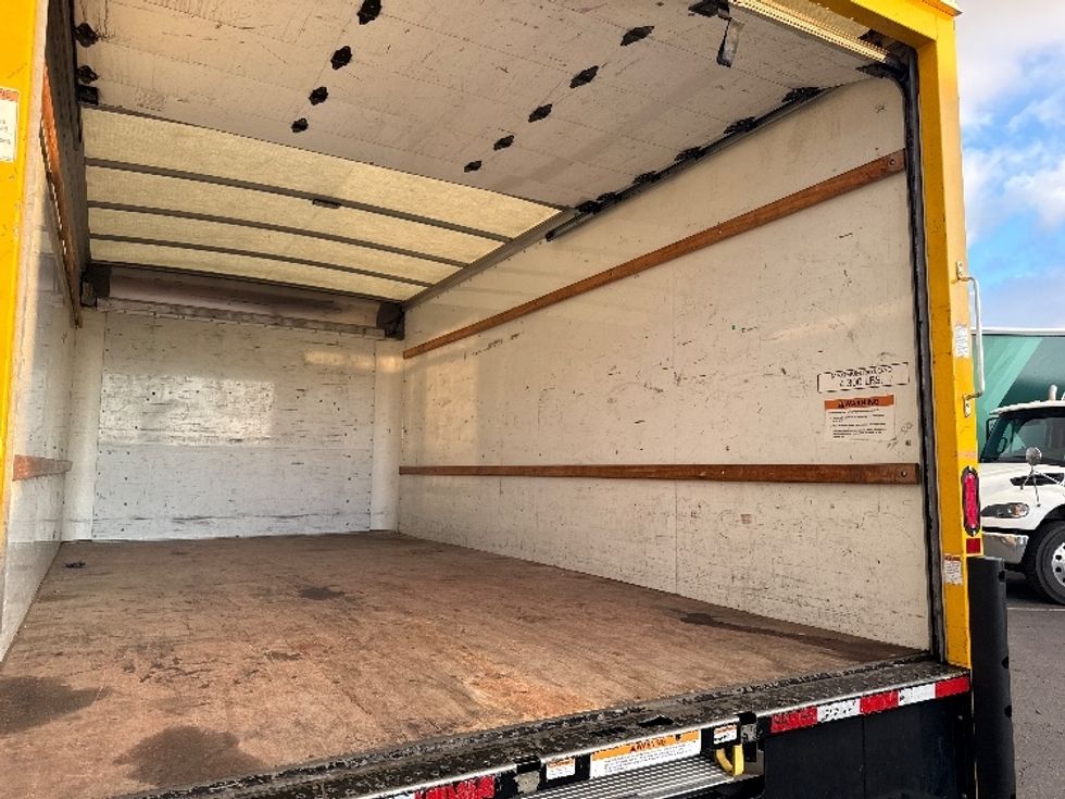 Light Duty Box Truck-Light and Medium Duty Trucks-GMC-2021-Savana G33903-West Sacramento-CA-92,860\n\t\tmiles-$ 28,500 - Image 12