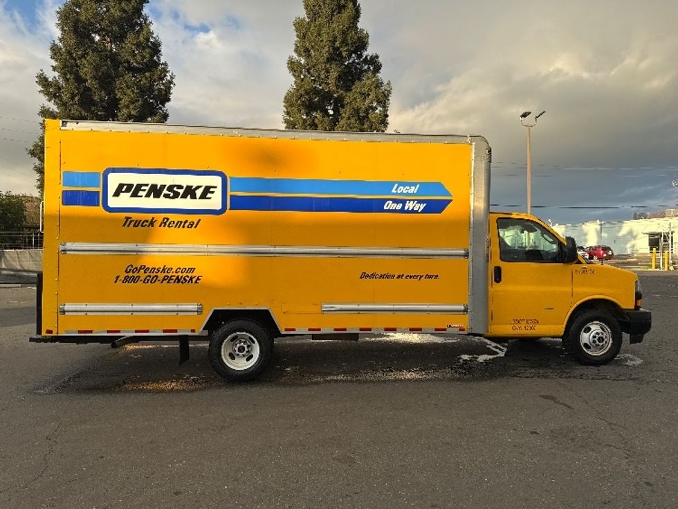 Light Duty Box Truck-Light and Medium Duty Trucks-GMC-2021-Savana G33903-West Sacramento-CA-92,860\n\t\tmiles-$ 28,500 - Image 15