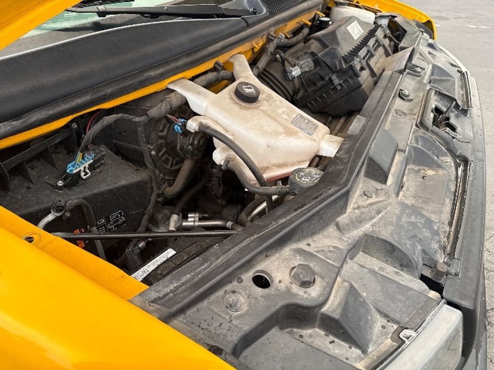 Light Duty Box Truck-Light and Medium Duty Trucks-GMC-2021-Savana G33903-West Sacramento-CA-92,860\n\t\tmiles-$ 28,500 - Image 23