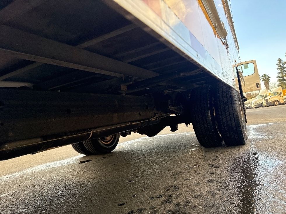 Light Duty Box Truck-Light and Medium Duty Trucks-GMC-2021-Savana G33903-West Sacramento-CA-92,860\n\t\tmiles-$ 28,500 - Image 5