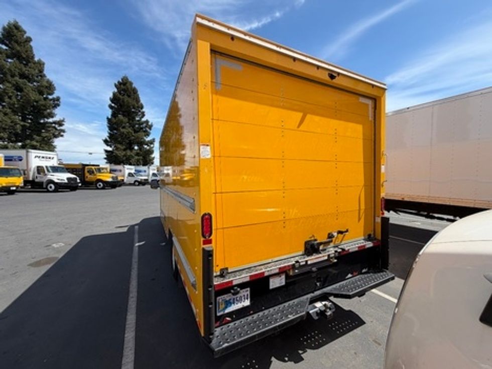 Light Duty Box Truck-Light and Medium Duty Trucks-GMC-2021-Savana G33903-West Sacramento-CA-92,885\n\t\tmiles-$ 28,000 - Image 7