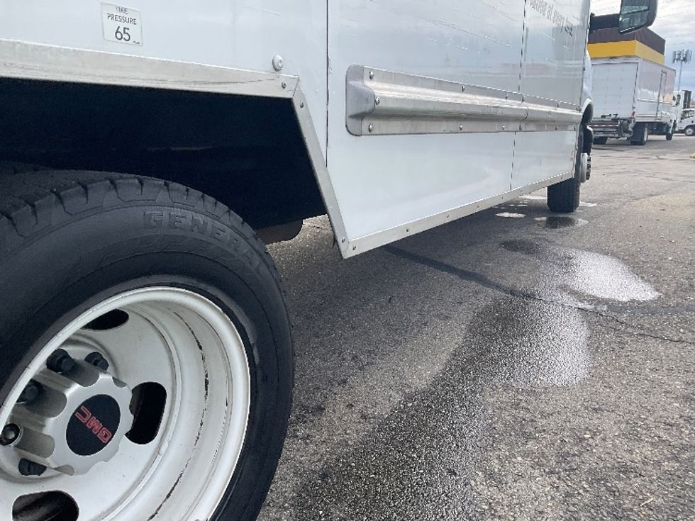 Light Duty Box Truck-Light and Medium Duty Trucks-GMC-2021-Savana G33903-West Sacramento-CA-94,009\n\t\tmiles-$ 31,500 - Image 14