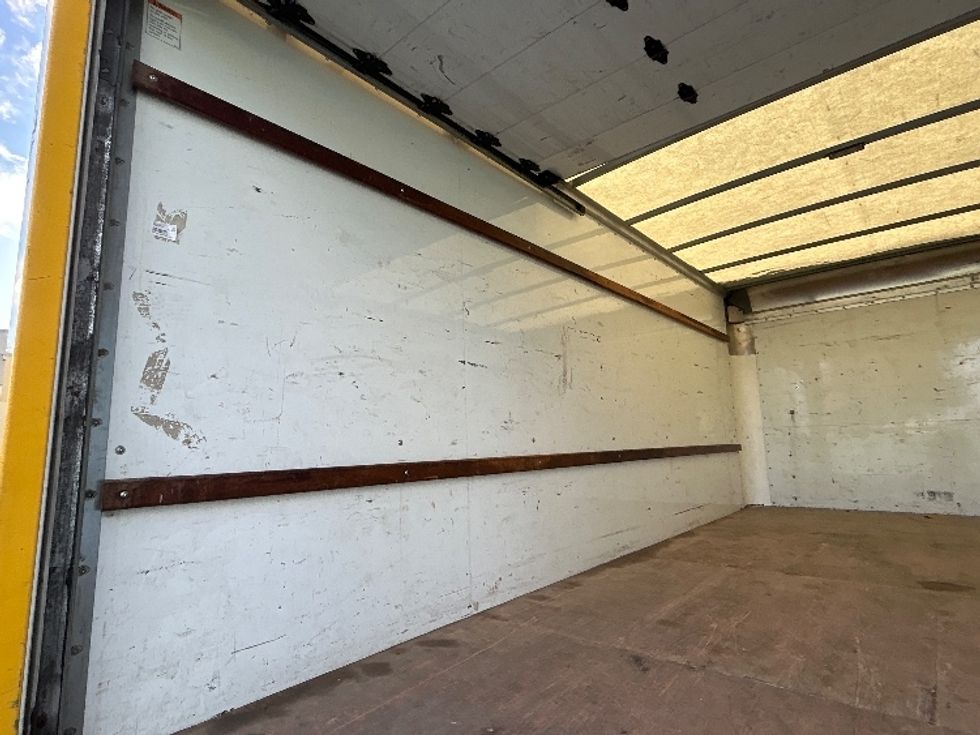 Light Duty Box Truck-Light and Medium Duty Trucks-GMC-2021-Savana G33903-West Sacramento-CA-98,520\n\t\tmiles-$ 27,750 - Image 11