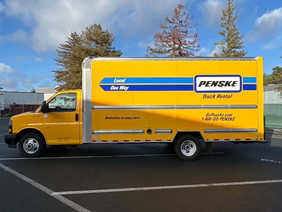 Light Duty Box Truck-Light and Medium Duty Trucks-GMC-2021-Savana G33903-West Sacramento-CA-98,520\n\t\tmiles-$ 27,750 - Image 4