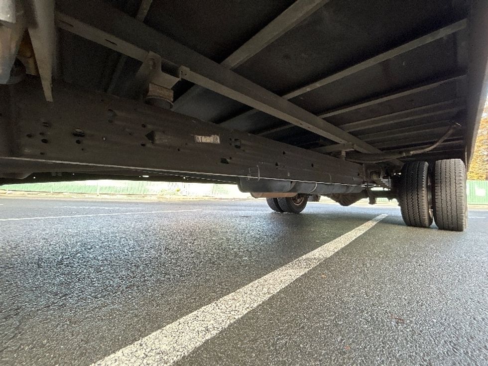 Light Duty Box Truck-Light and Medium Duty Trucks-GMC-2021-Savana G33903-West Sacramento-CA-98,520\n\t\tmiles-$ 27,750 - Image 5