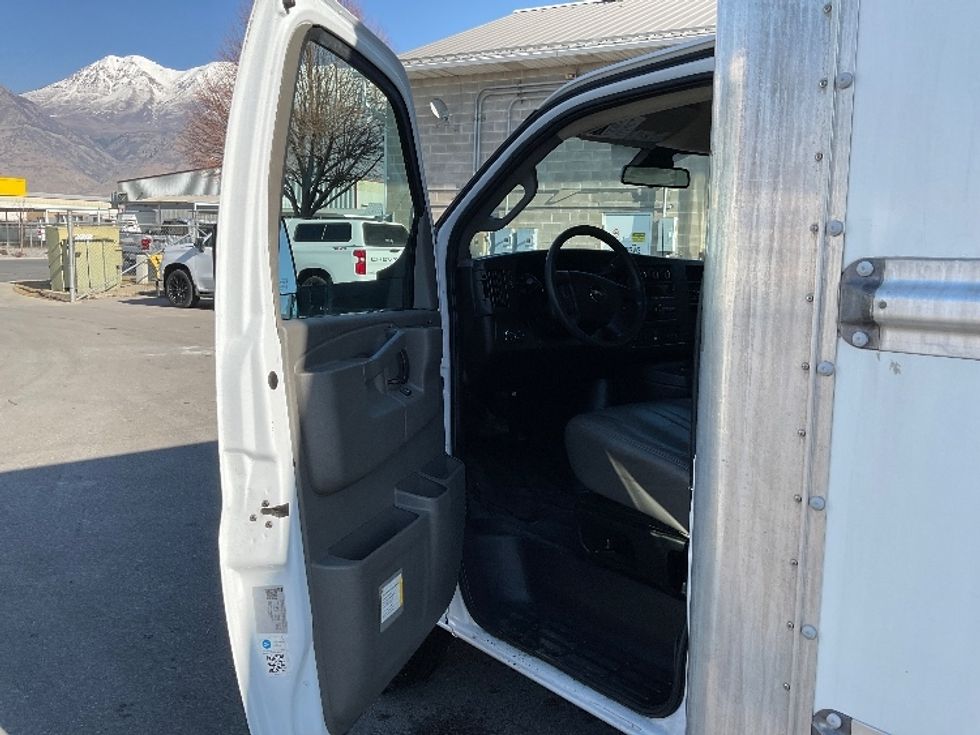 Light Duty Box Truck-Light and Medium Duty Trucks-GMC-2021-Savana G33903-West Valley City-UT-107,889\n\t\tmiles-$ 30,000 - Image 15