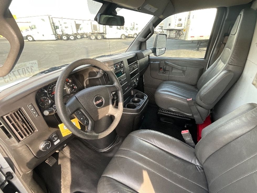 Light Duty Box Truck-Light and Medium Duty Trucks-GMC-2021-Savana G33903-West Valley City-UT-109,620\n\t\tmiles-$ 29,750 - Image 17