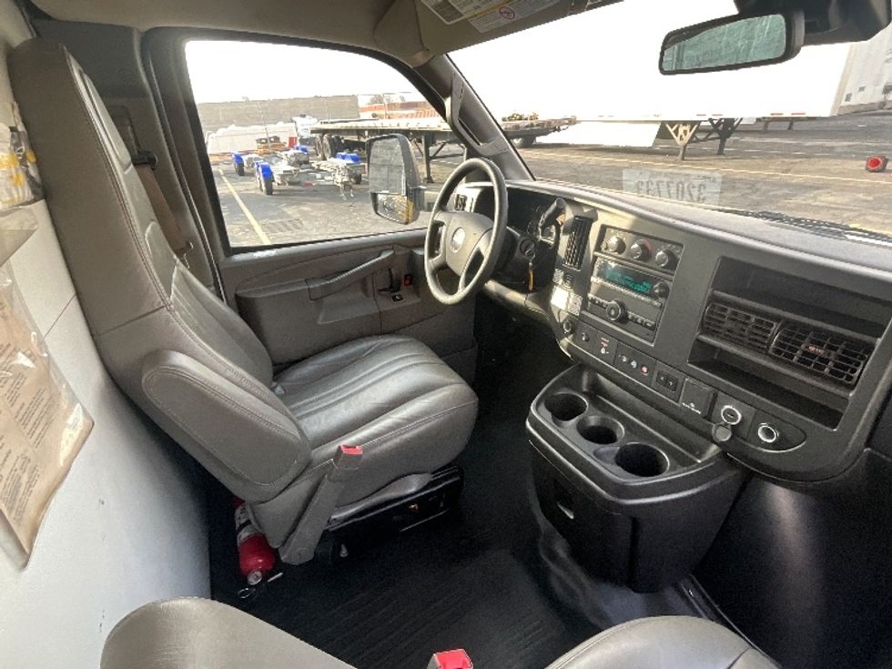 Light Duty Box Truck-Light and Medium Duty Trucks-GMC-2021-Savana G33903-West Valley City-UT-109,620\n\t\tmiles-$ 29,750 - Image 22