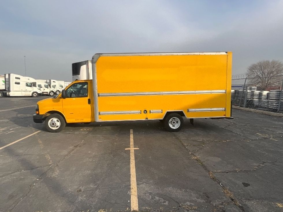 Light Duty Box Truck-Light and Medium Duty Trucks-GMC-2021-Savana G33903-West Valley City-UT-110,715\n\t\tmiles-$ 26,500 - Image 4