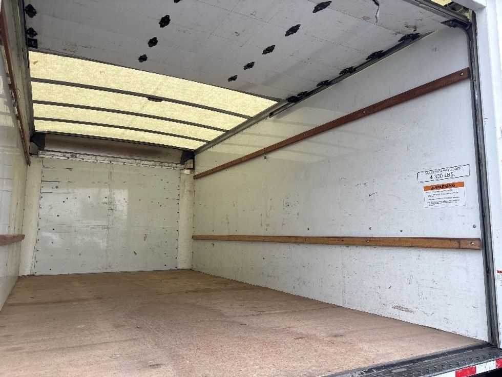 Light Duty Box Truck-Light and Medium Duty Trucks-GMC-2021-Savana G33903-West Valley City-UT-112,507\n\t\tmiles-$ 29,000 - Image 11