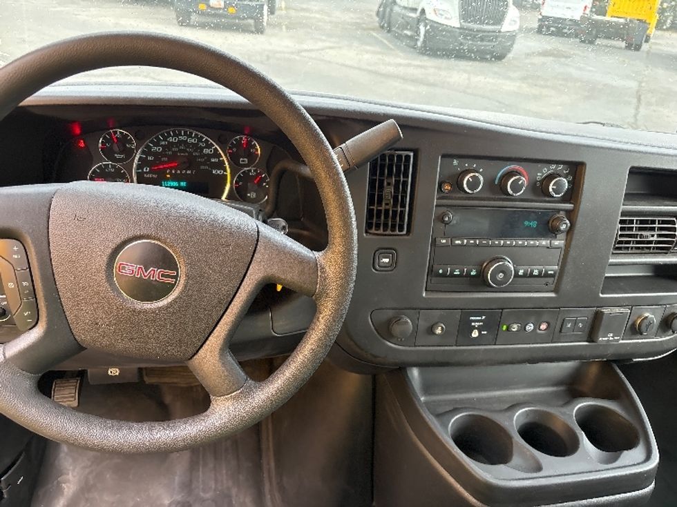 Light Duty Box Truck-Light and Medium Duty Trucks-GMC-2021-Savana G33903-West Valley City-UT-112,507\n\t\tmiles-$ 29,000 - Image 17