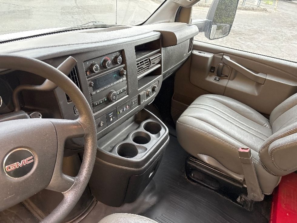 Light Duty Box Truck-Light and Medium Duty Trucks-GMC-2021-Savana G33903-West Valley City-UT-112,507\n\t\tmiles-$ 29,000 - Image 16