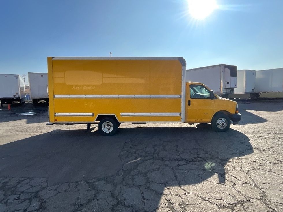 Light Duty Box Truck-Light and Medium Duty Trucks-GMC-2021-Savana G33903-West Valley City-UT-114,586\n\t\tmiles-$ 26,250 - Image 15
