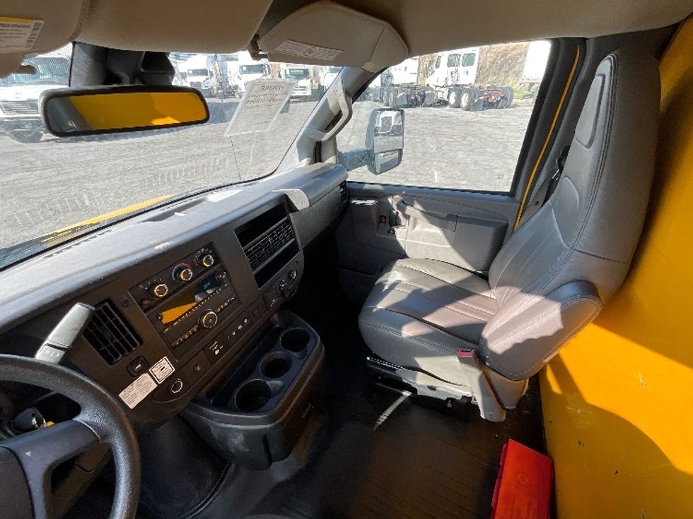 Light Duty Box Truck-Light and Medium Duty Trucks-GMC-2021-Savana G33903-West Valley City-UT-114,586\n\t\tmiles-$ 26,250 - Image 19
